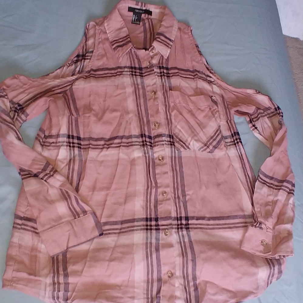 Keyhole shoulder flannel button up shirt
